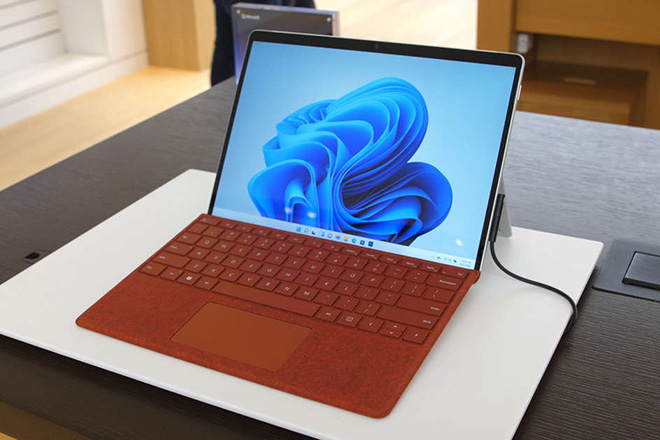 Surface Pro 8 - kẻ thách thức số 1 của iPad Pro