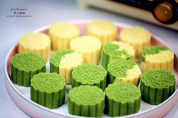 Tự tay làm món bánh đậu xanh matcha cực đơn giản đón tết Trung thu